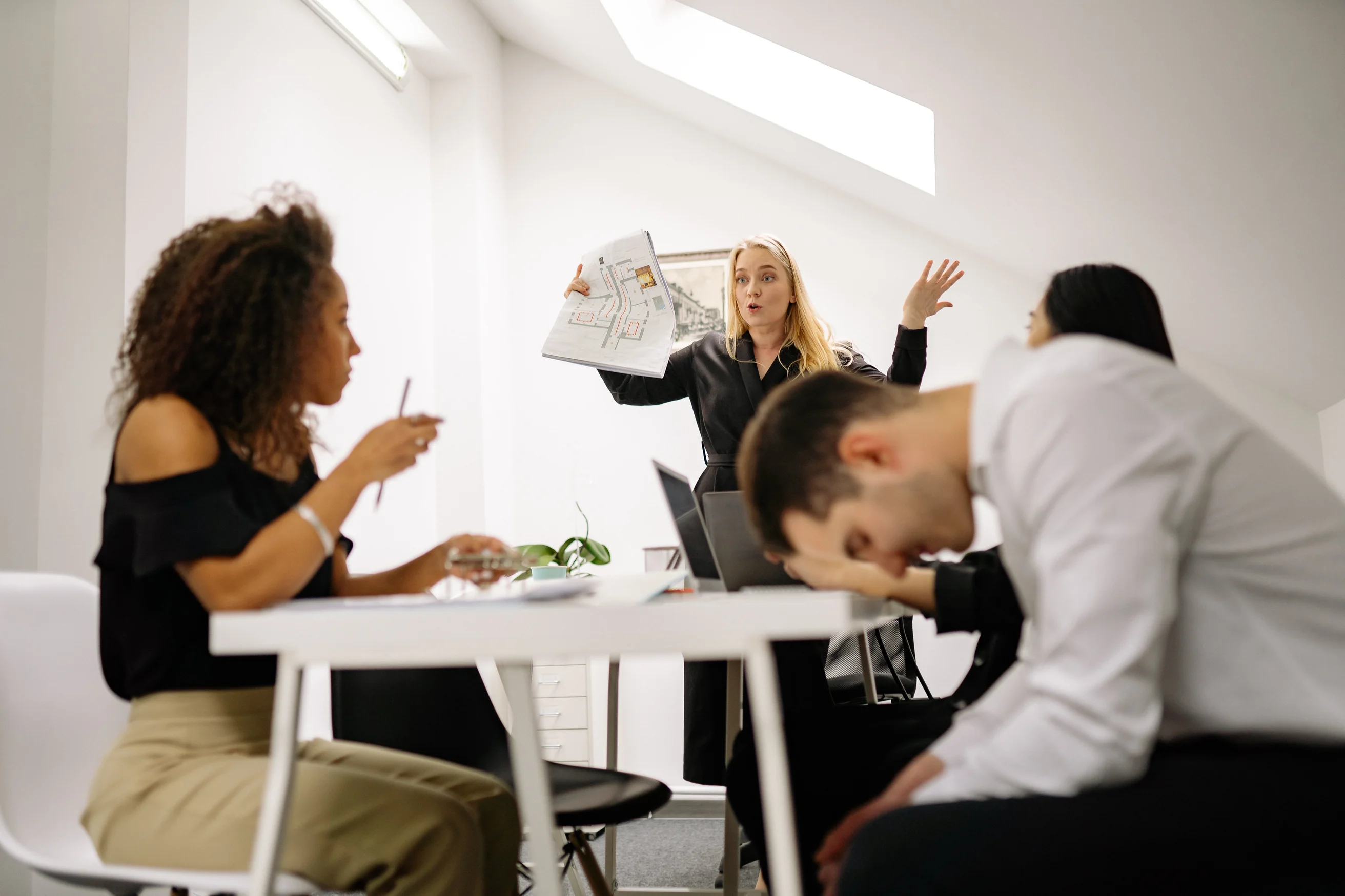 Equipe de travail en conflit